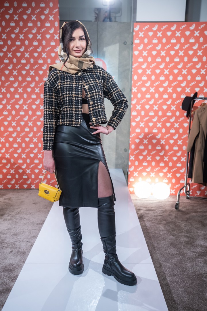 NM 22 - Nikoleta outfit